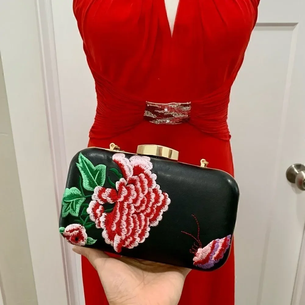 Vintage style floral embroidery boxy clutch